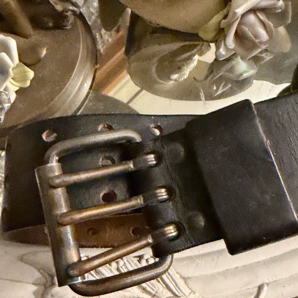 Vintage 100% genuine leather belt, black leather three hole belt